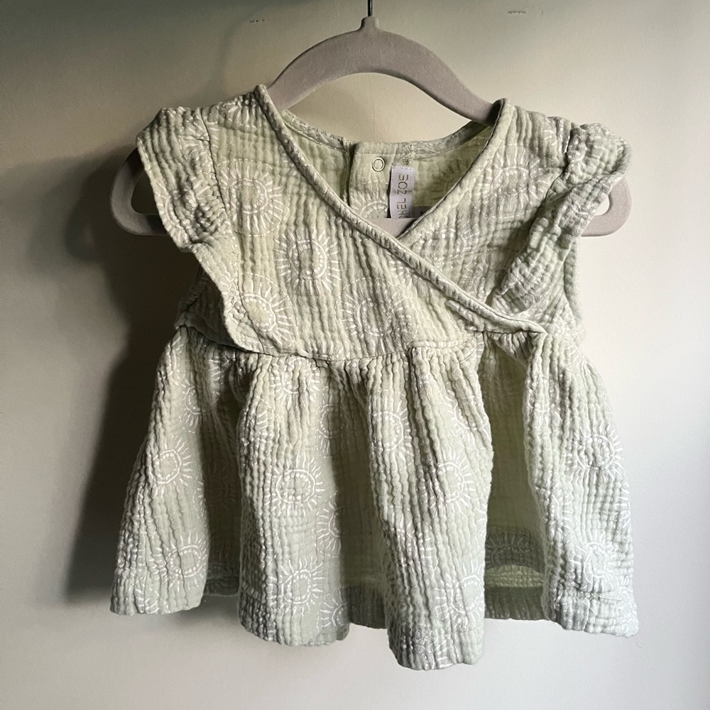 Rachel Zoe Green Blouse with Wrap Style and Puff Sleeves